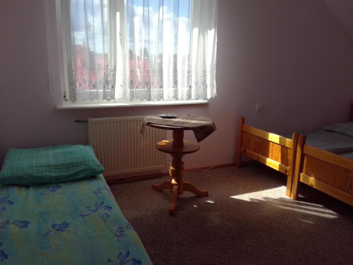 Pokoje Goscinne Greta Łeba Esterno foto