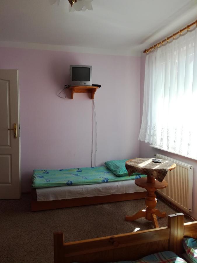 Pokoje Goscinne Greta Łeba Esterno foto
